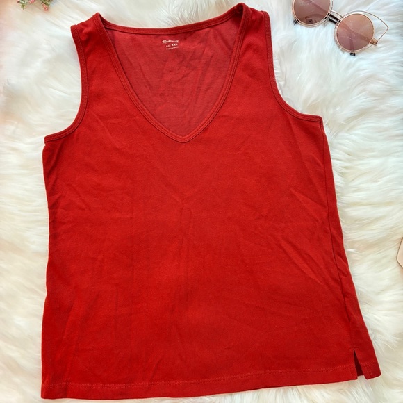 Madewell Tomboy V-Neck Tank Top Red - Picture 2 of 4